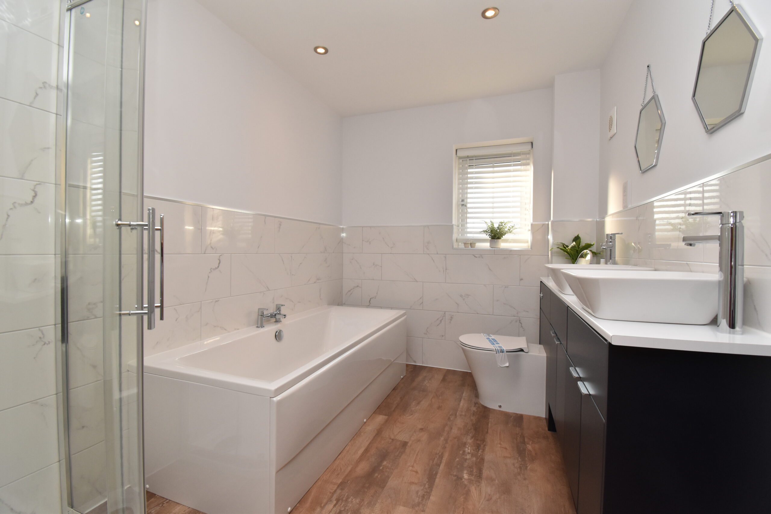 show home master ensuite