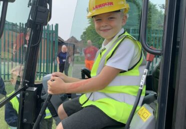 Child Digger St Marys School Welton