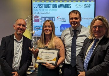 Lindum Staff Member Receiving Construction Award