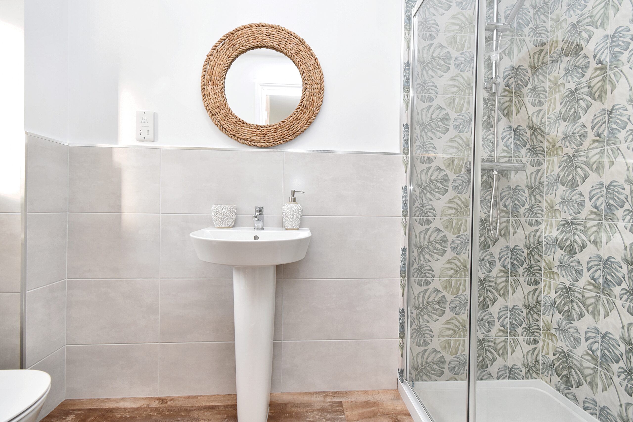 Manor Fields show home ensuite 2
