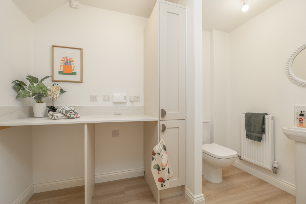 heath view show home utility cloak room
